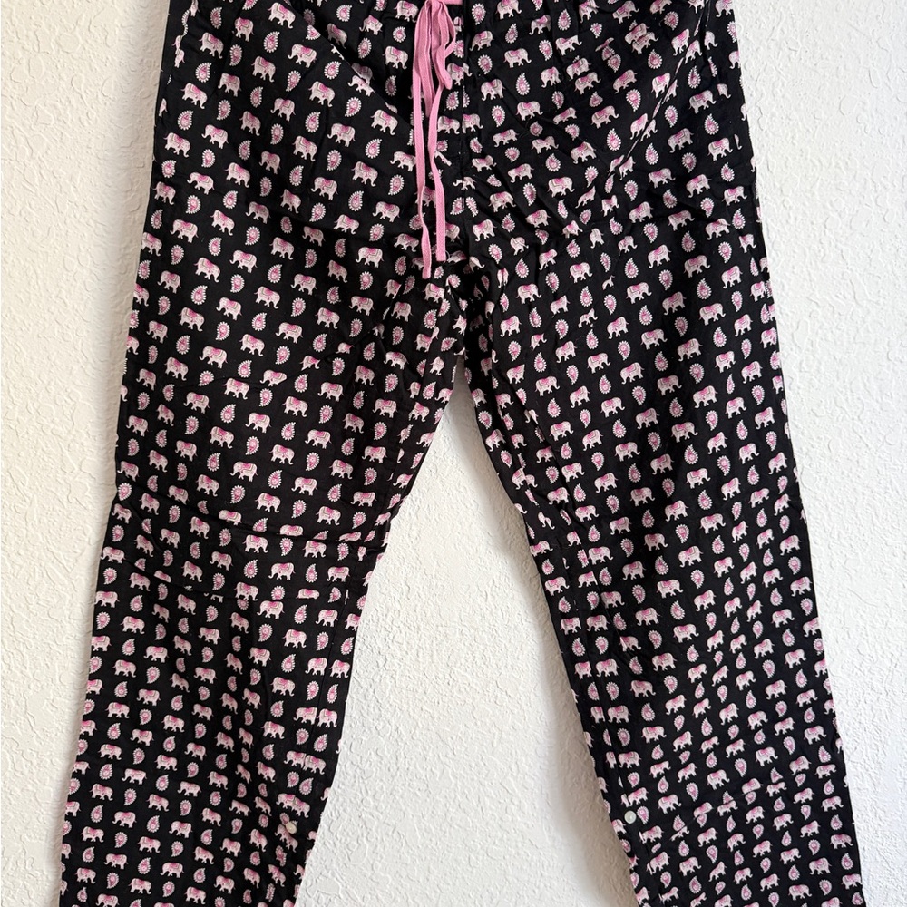 Vera Bradley Black Pajama Pants with Pink Elephant Pattern